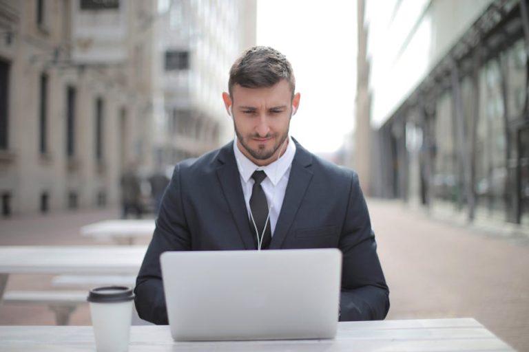 A Comprehensive Comparison of the Best AI Job Matching Platforms for UK Job Hunters