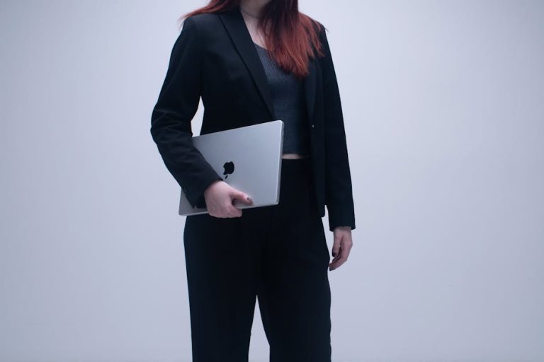 How AI Can Help You Pivot Your Career: 7 Tools for Switching Industries in the USA