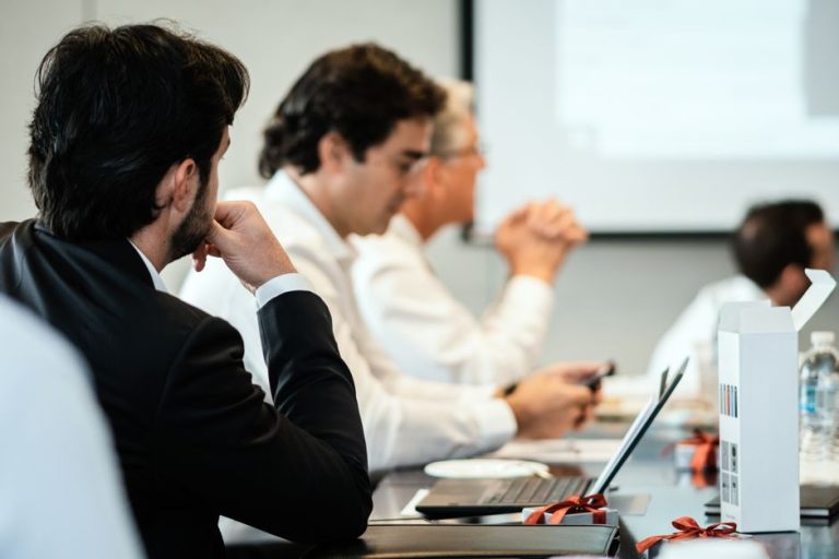 New AI Job Market Report Reveals Surge in Demand for AI Talent - blog article